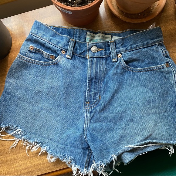 Old Navy Shorts - Picture 5 of 9